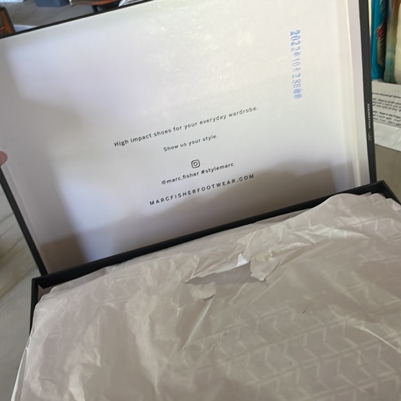 NWT Marc Fisher espadrille Sz 7.5 grey/tan - Picture 7 of 7